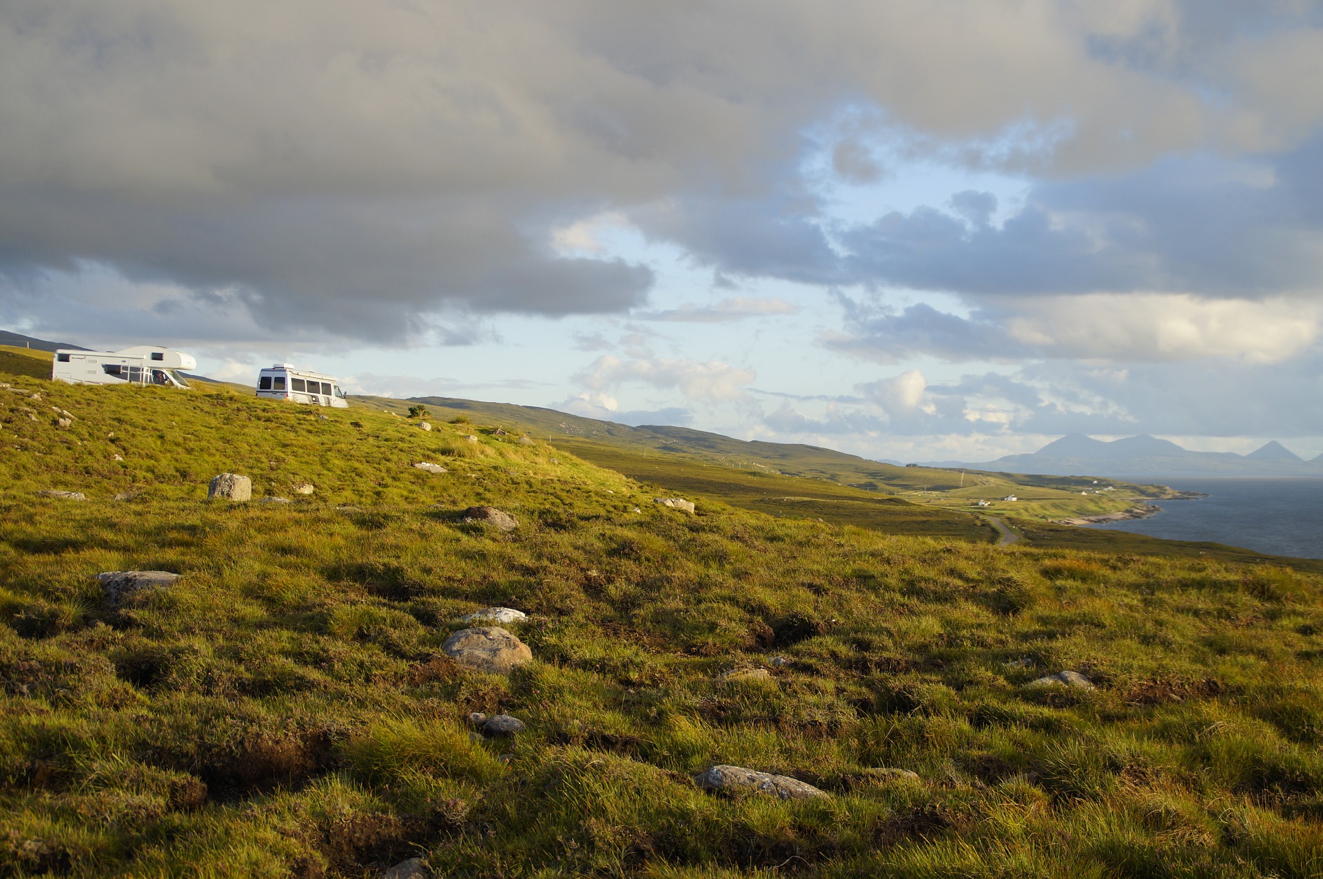 Camper in den schottischen Highlands